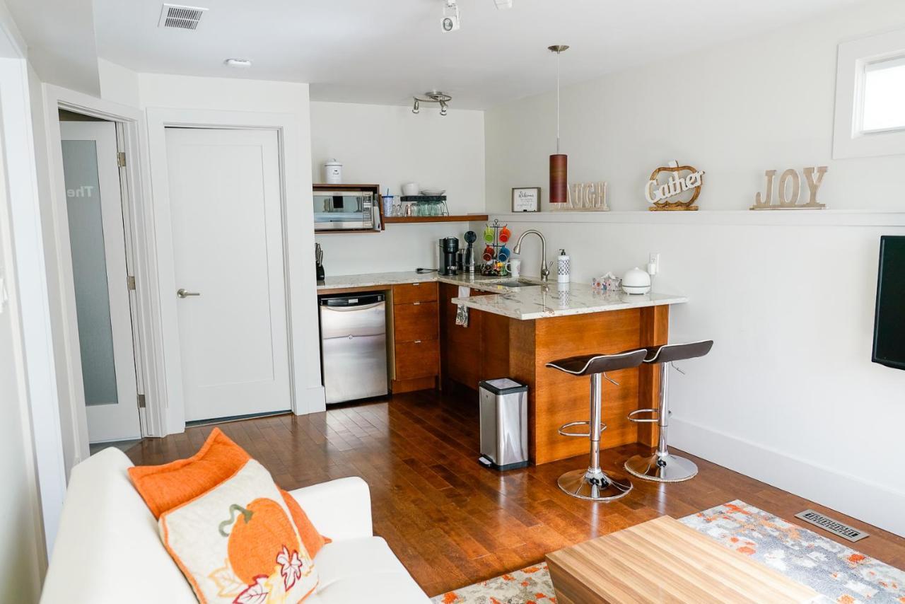 Studio On Capri Calgary Extérieur photo